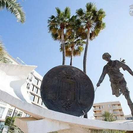 Encantadora Casa En El Corazon De Estepona